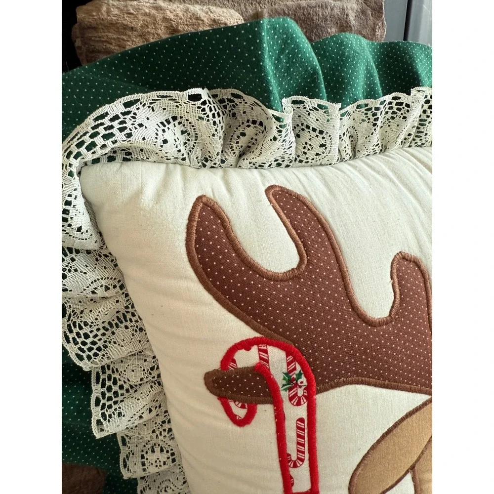 Christmas Reindeer Face Green Throw Accent Pillow Hand Stitched Lace Decor 15X15